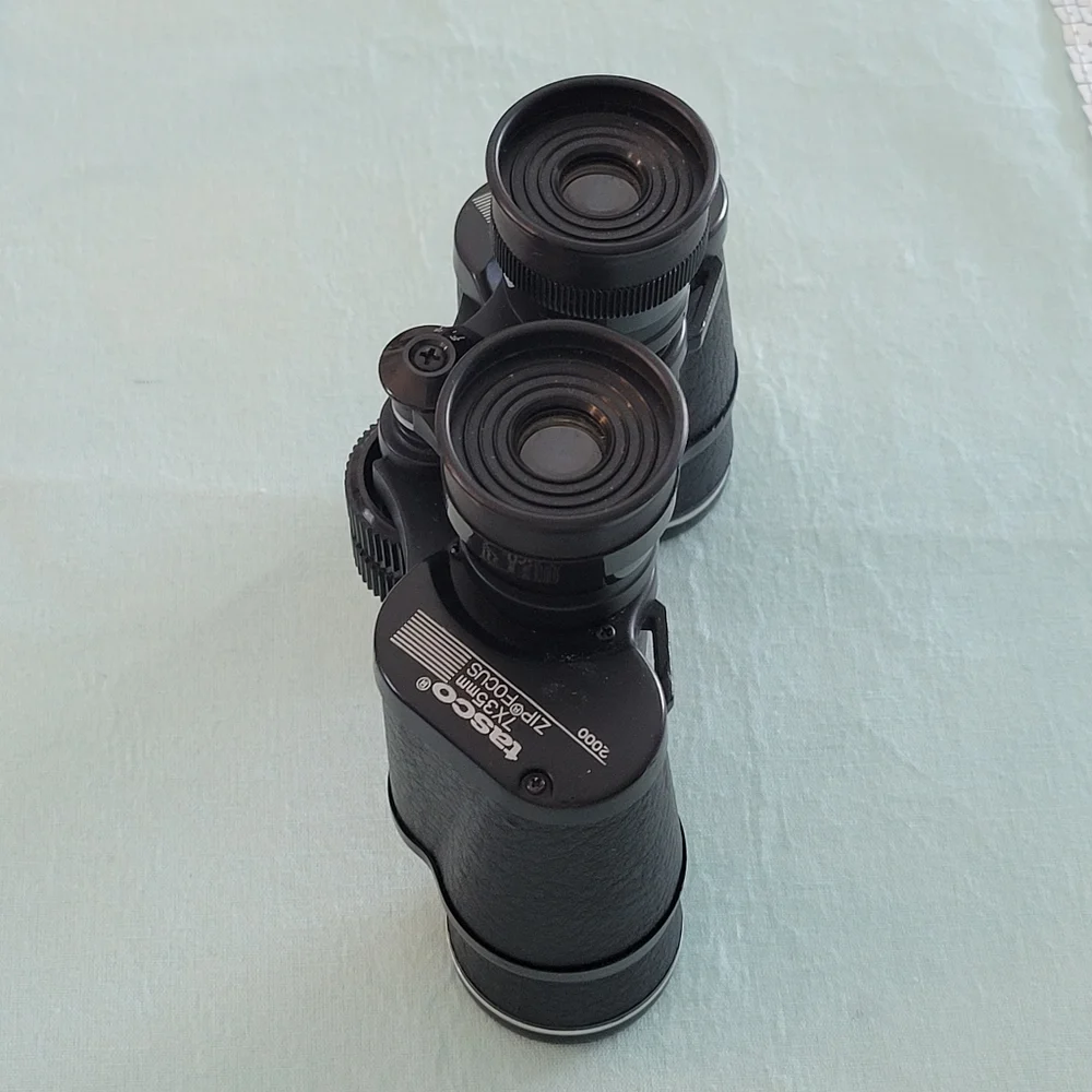 Vintage, Tasco Binoculars, zip 7X35WA Focus 2000.420 Ft 1000 Yards 140M/1000M